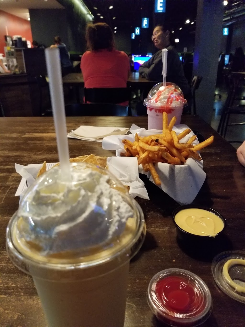 Ignite Gaming - Chicago | restaurant | 3341 N Elston Ave, Chicago, IL 60618, USA | 7734047033 OR +1 773-404-7033