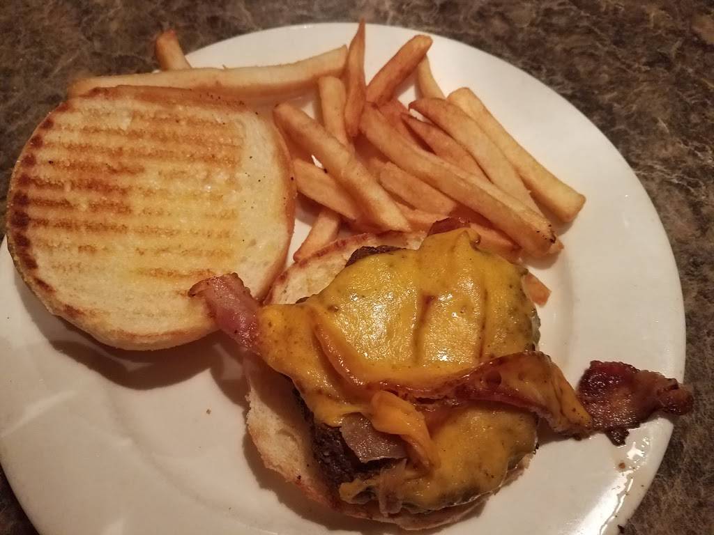 The Frog and Monkey Restaurant & Pub | restaurant | 411 N Donnelly St, Mt Dora, FL 32757, USA | 3523831936 OR +1 352-383-1936