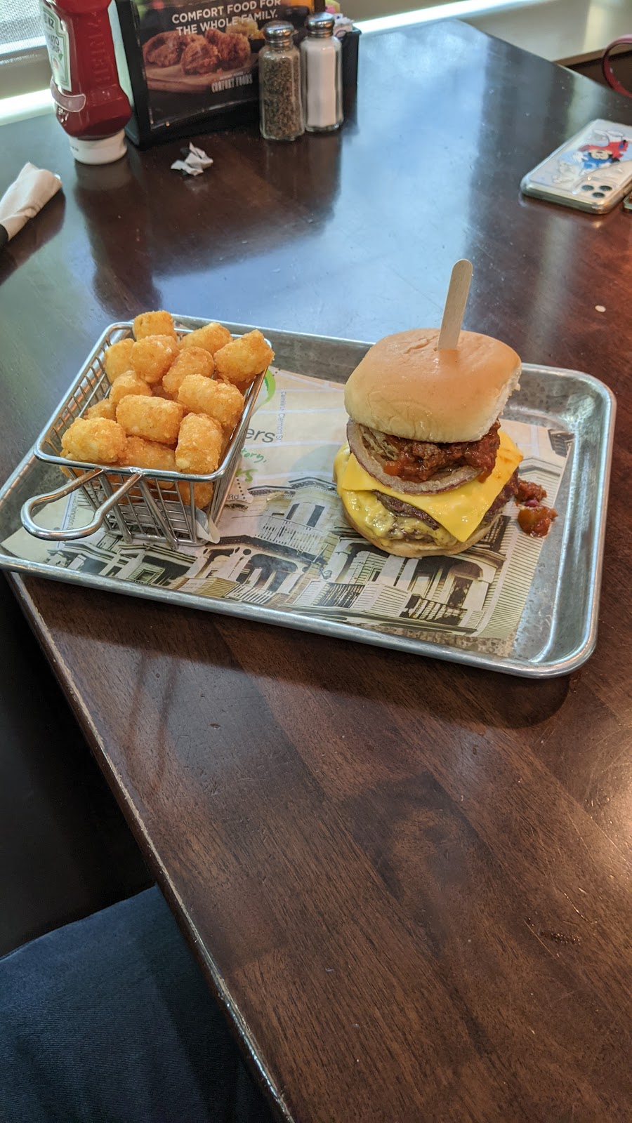 Wahlburgers | restaurant | 1914 8th St, Coralville, IA 52241, USA | 3193387731 OR +1 319-338-7731