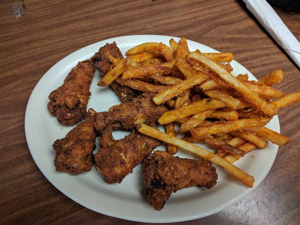 Cow Patties | restaurant | 606 Main St, Warsaw, MO 65355, USA | 6604386046 OR +1 660-438-6046