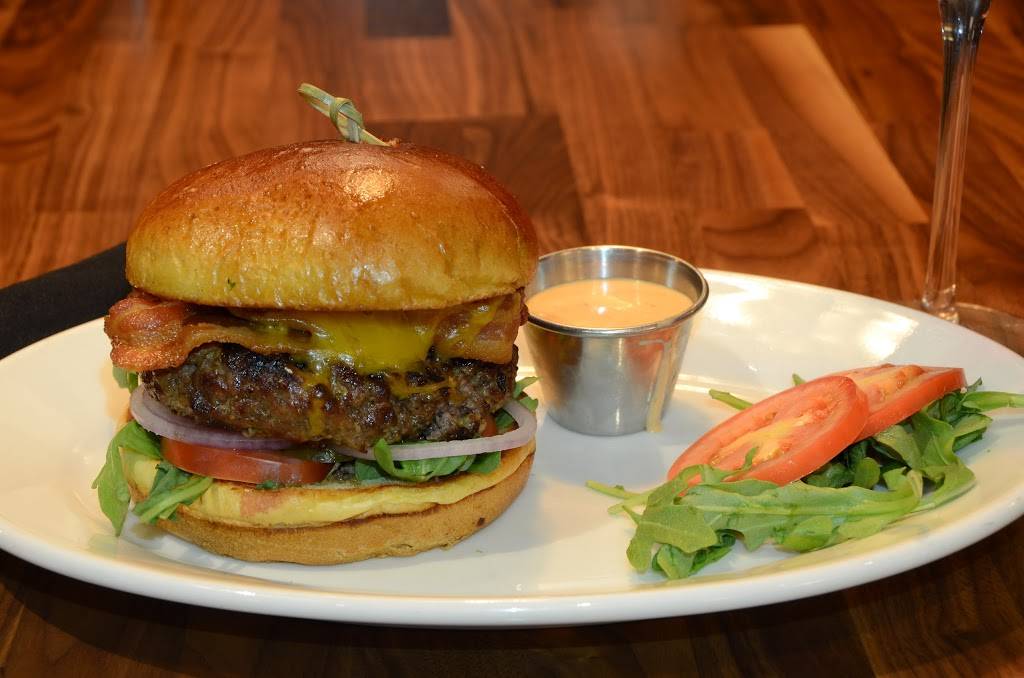 Ellwood Steak and Fish House | restaurant | 2219 Sycamore Rd, DeKalb, IL 60115, USA | 8159010270 OR +1 815-901-0270