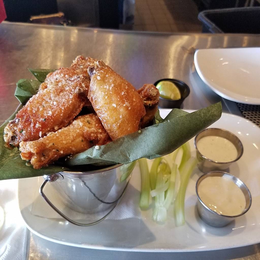 Bombshells | restaurant | 15119 I-35, Pflugerville, TX 78660, USA | 5126702662 OR +1 512-670-2662