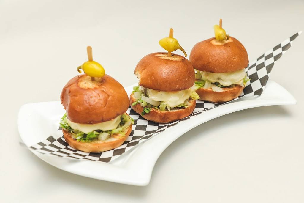 Halftime House of Highlights | restaurant | 7016 Atlantic Ave, Bell, CA 90201, USA | 3237736000 OR +1 323-773-6000