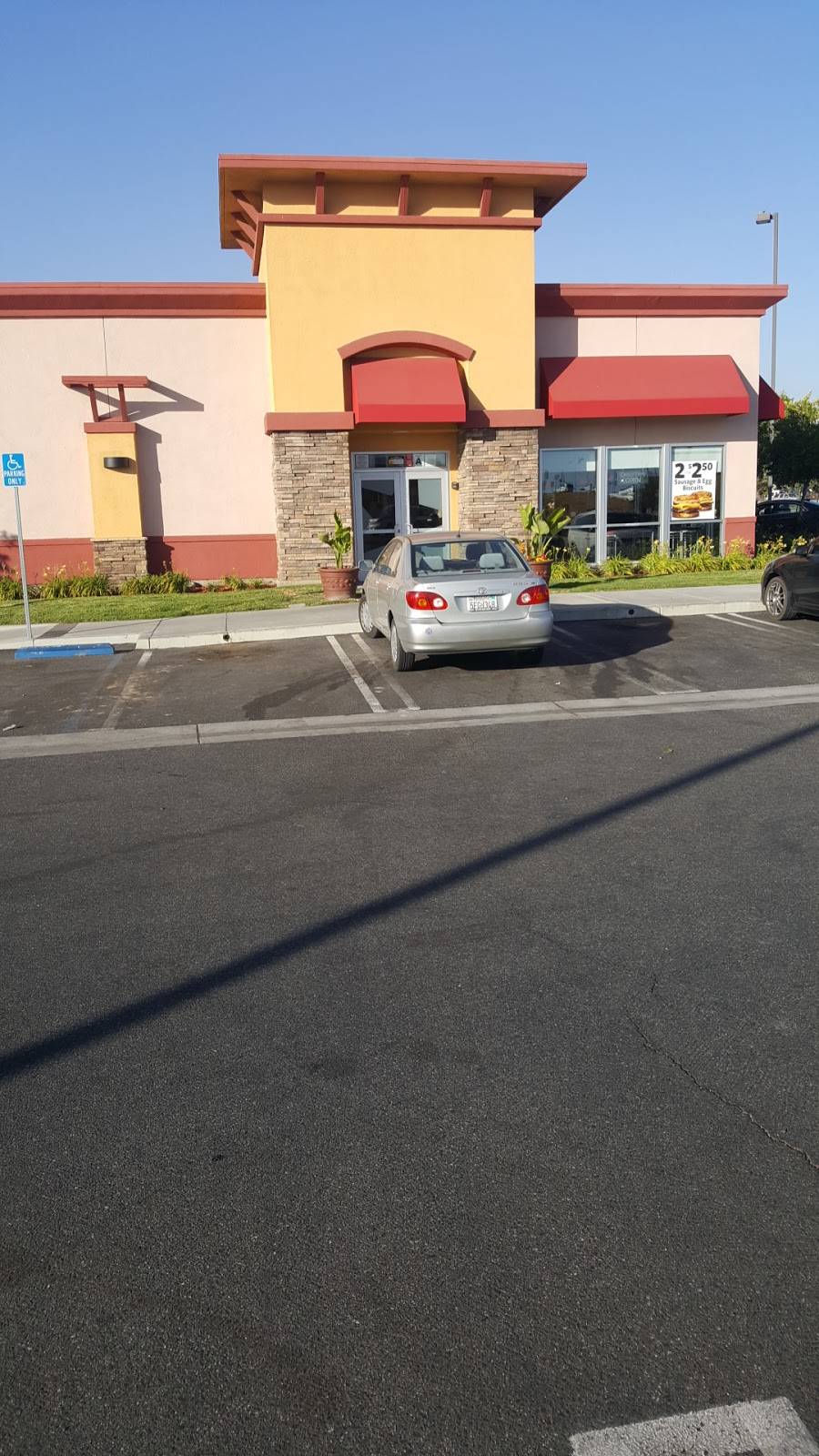 Carls Jr. | restaurant | 3150 Case Rd, Perris, CA 92570, USA | 9519282852 OR +1 951-928-2852