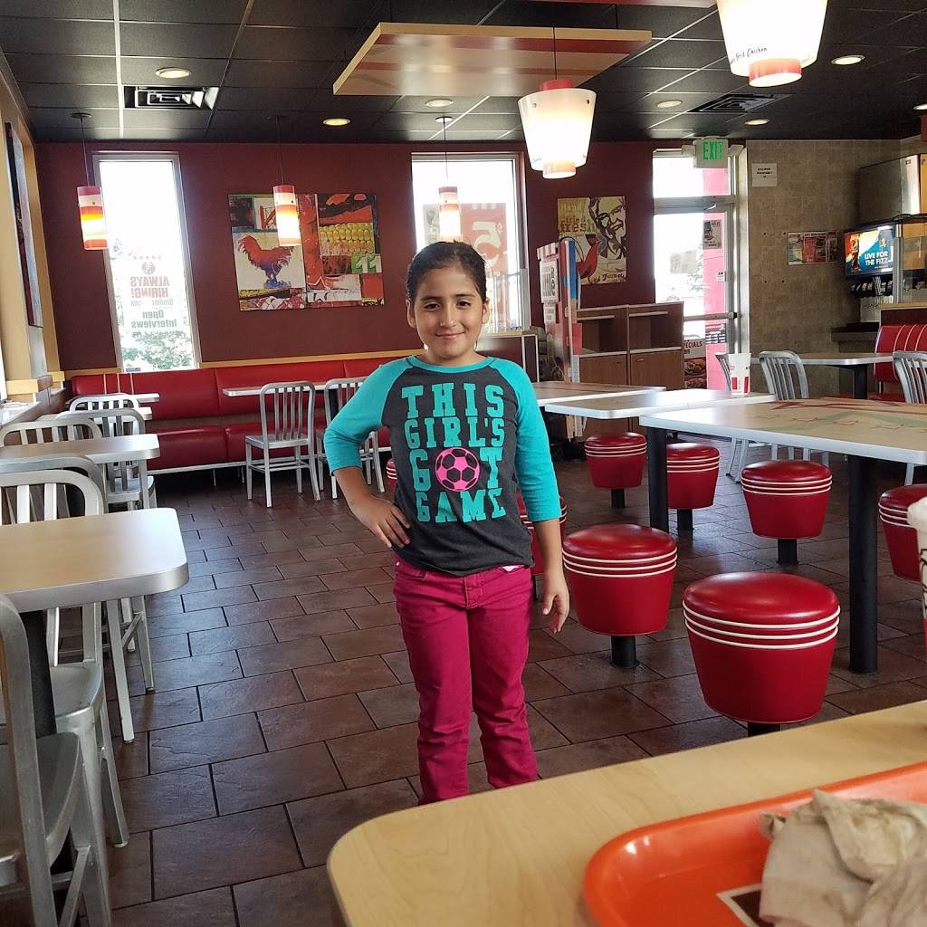 KFC | restaurant | 15209 1st Ave S, Burien, WA 98148, USA | 2062431600 OR +1 206-243-1600