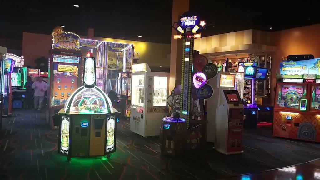 PINZ | restaurant | 7520 32nd St N, Oakdale, MN 55128, USA | 6517708000 OR +1 651-770-8000