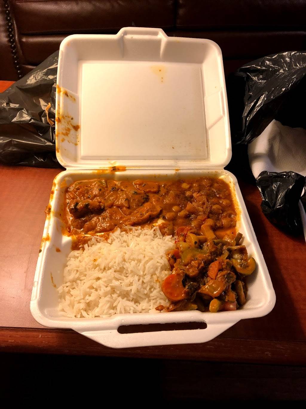 Bombay Garden Indian Cuisine | restaurant | 2401 Bank St, Ottawa, ON K1V 8R9, Canada | 6137313003 OR +1 613-731-3003