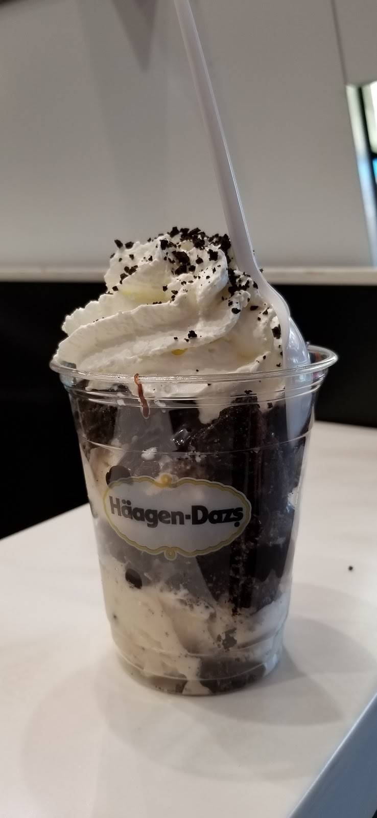 Häagen-Dazs | restaurant | 630 Old Country Rd, Garden City, NY 11530, USA | 5167423639 OR +1 516-742-3639