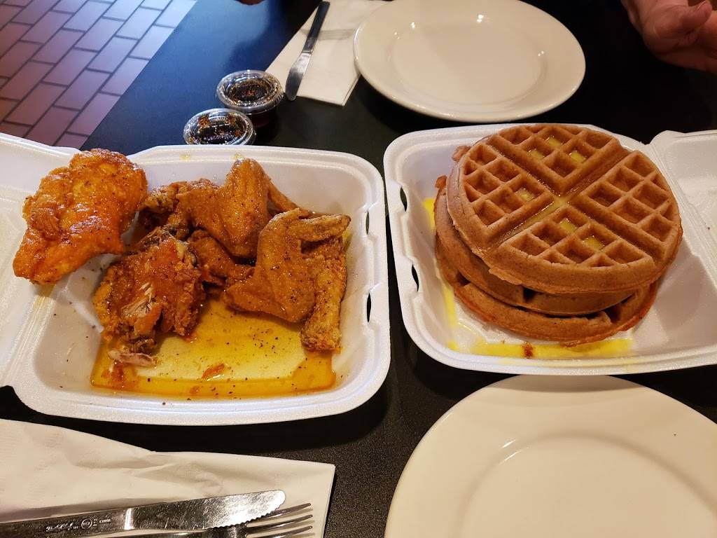 Mr Wonderfuls Chicken & Waffles | restaurant | 5354 Lee Rd, Maple Heights, OH 44137, USA | 2164759233 OR +1 216-475-9233