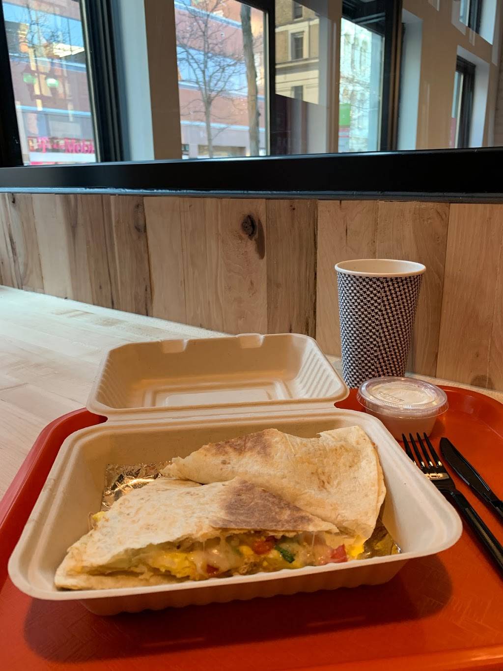 El Diablo Burritos | restaurant | 837 N Market St, Wilmington, DE 19801, USA | 3025610569 OR +1 302-561-0569