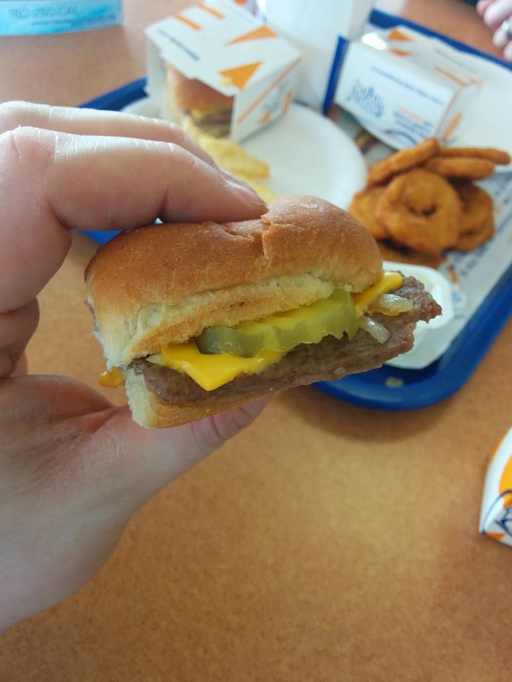 White Castle | restaurant | 5590 Dixie Hwy, Fairfield, OH 45014, USA | 8008432728 OR +1 800-843-2728