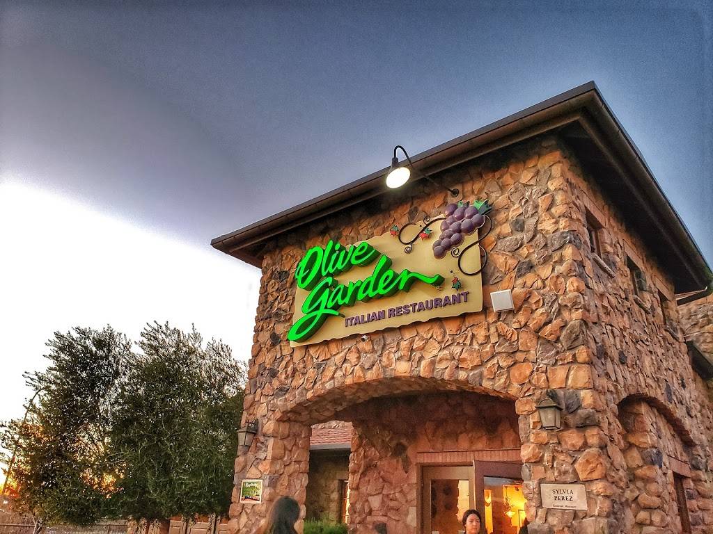 Olive Garden Italian Restaurant | meal takeaway | 100 N Telshor Blvd, Las Cruces, NM 88011, USA | 5755220124 OR +1 575-522-0124