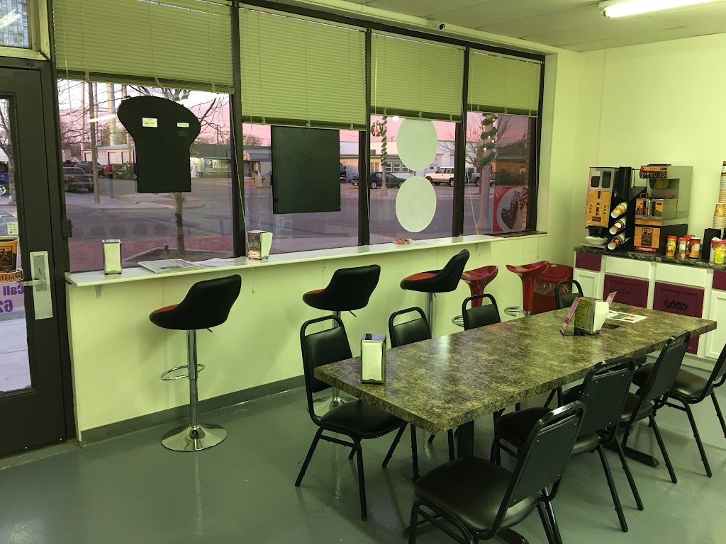 Daylight Donuts Elkhart | cafe | 402 Morton St, Elkhart, KS 67950, USA | 6206974529 OR +1 620-697-4529