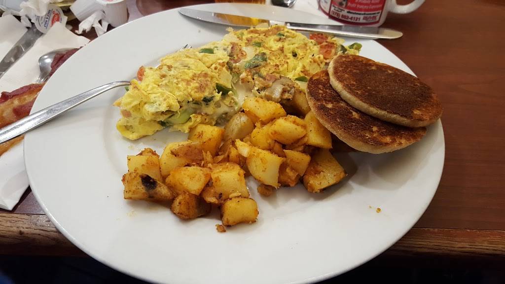 Family Fare Restaurant | restaurant | 474 Lowell St #11, Peabody, MA 01960, USA | 9785369049 OR +1 978-536-9049