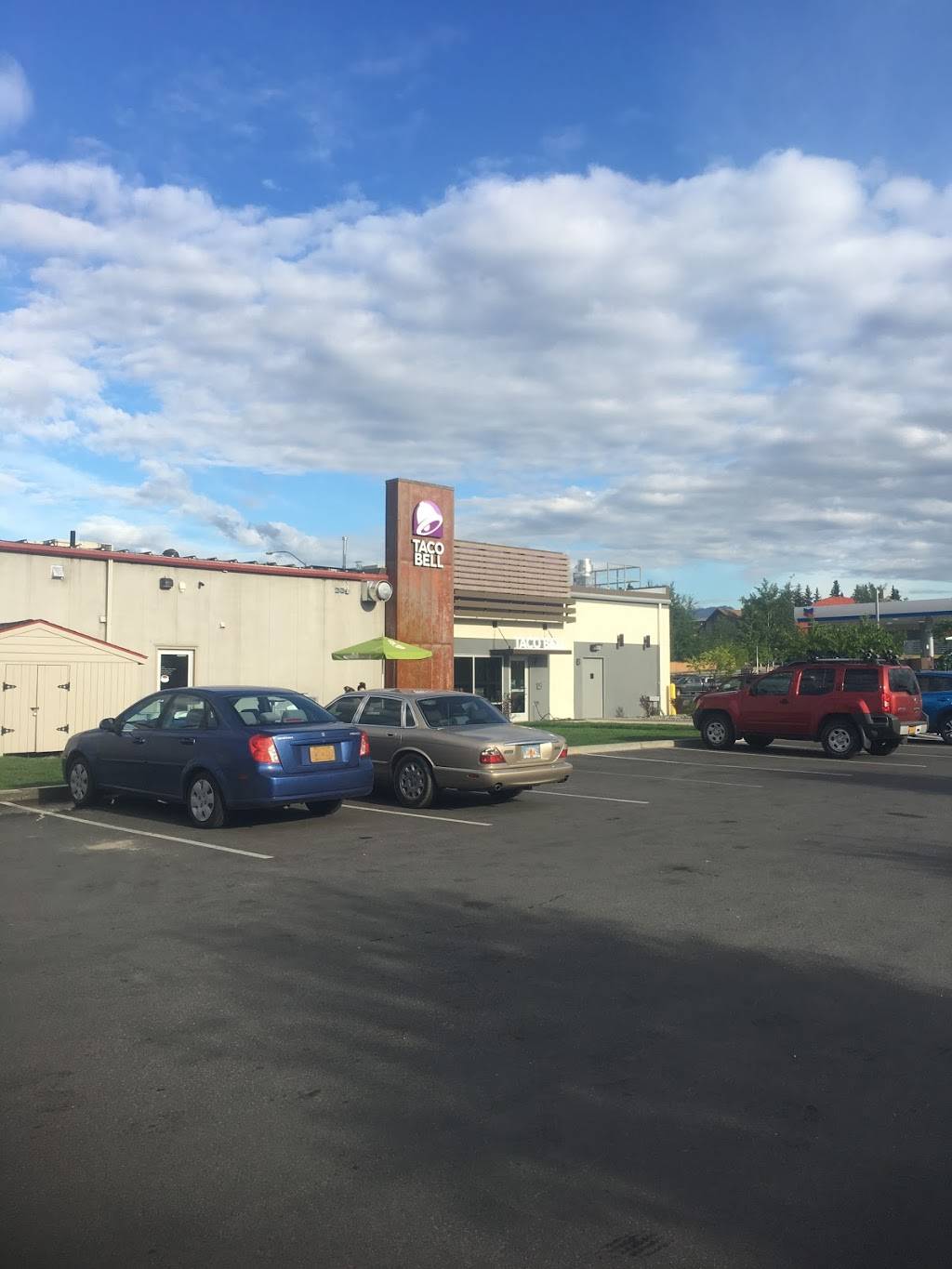 Taco Bell | meal takeaway | 9000 Lake Otis Parkway Units 6 and 7, Anchorage, AK 99507, USA | 9078681217 OR +1 907-868-1217