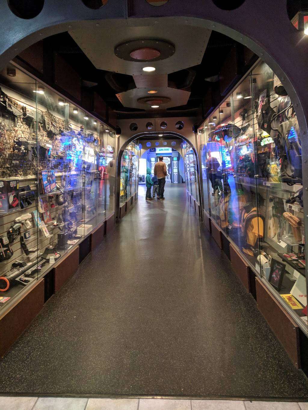 Lazer Blaze | restaurant | 4121 Shelbyville Rd, Louisville, KY 40207, USA | 5028337047 OR +1 502-833-7047