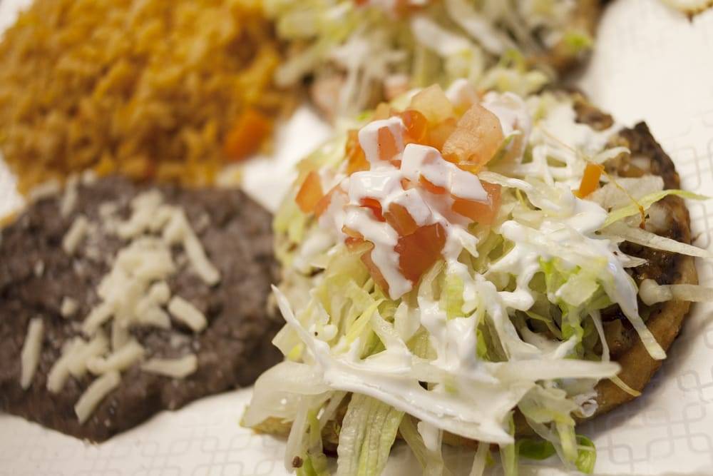 Totopos Mexican Restaurant | restaurant | 2048 Aurora Ave, Naperville, IL 60540, USA | 6306370418 OR +1 630-637-0418