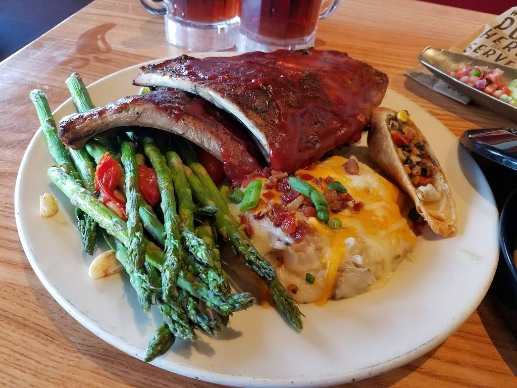 Chilis Grill & Bar | meal takeaway | 5790 W Loop 1604 N, San Antonio, TX 78251, USA | 2106886969 OR +1 210-688-6969