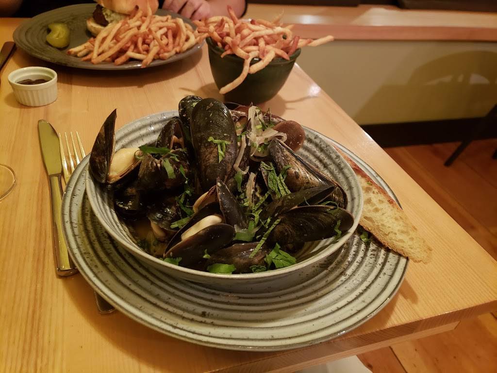 Salt Pine Social | restaurant | 244 Front St, Bath, ME 04530, USA | 2074428345 OR +1 207-442-8345