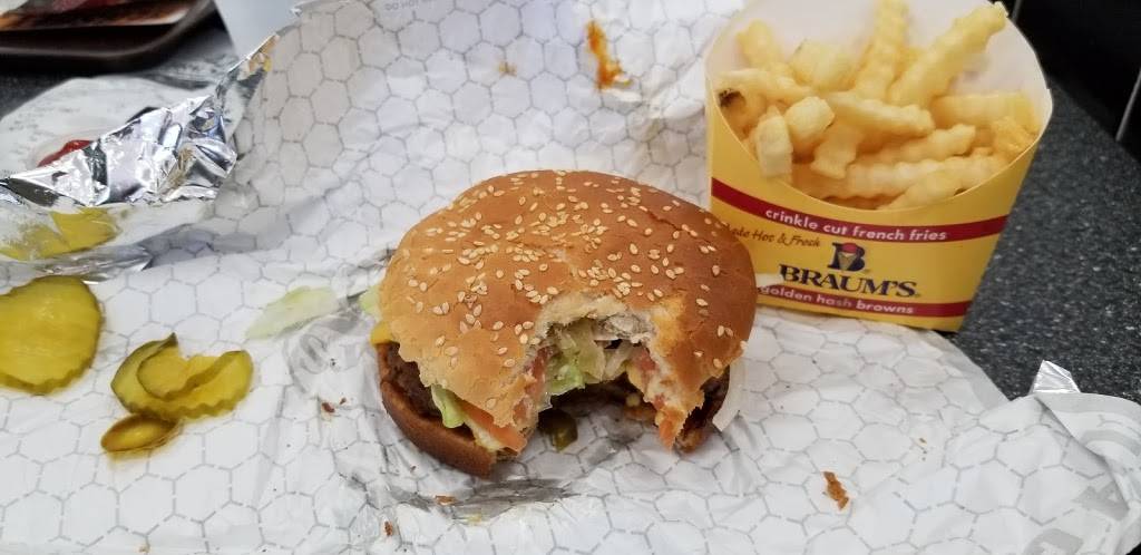 Braums Ice Cream & Burger Restaurant | restaurant | 5009 Main St, The Colony, TX 75056, USA | 9723700440 OR +1 972-370-0440