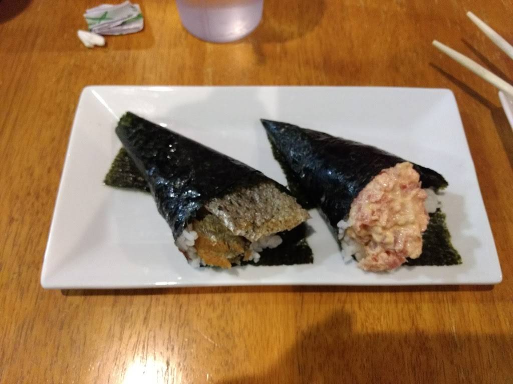Hand Roll Sushi | restaurant | 2595 S Hiawassee Rd, Orlando, FL 32835, USA | 4072370018 OR +1 407-237-0018