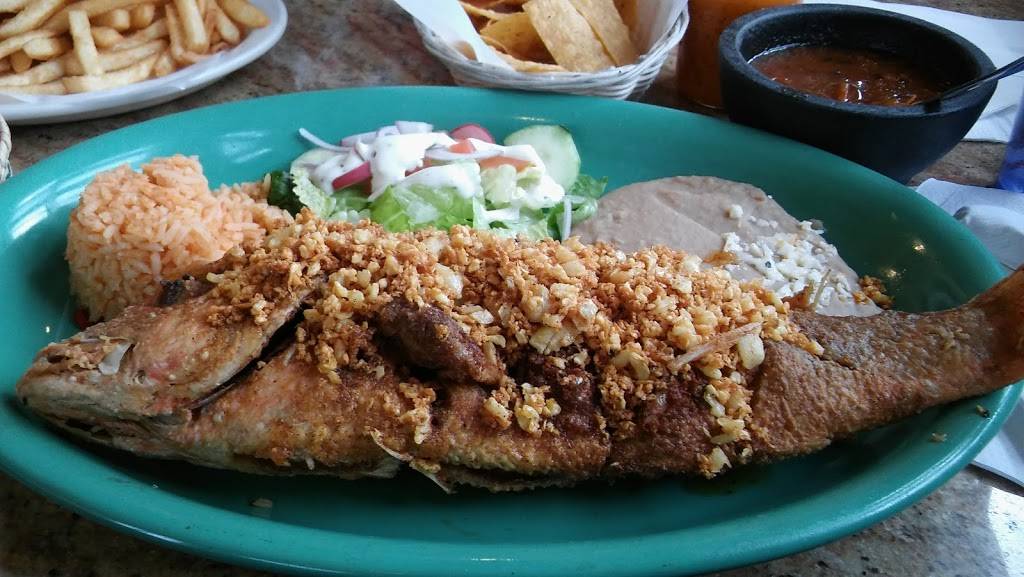 La Quebrada Restaurant | restaurant | 5100 S California Ave, Chicago, IL 60632, USA | 7737374575 OR +1 773-737-4575