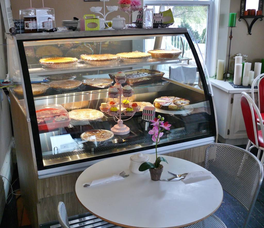 A Wildly Delish Restaurant | restaurant | 156 King St, Sombra, ON N0P 2H0, Canada | 5198921117 OR +1 519-892-1117