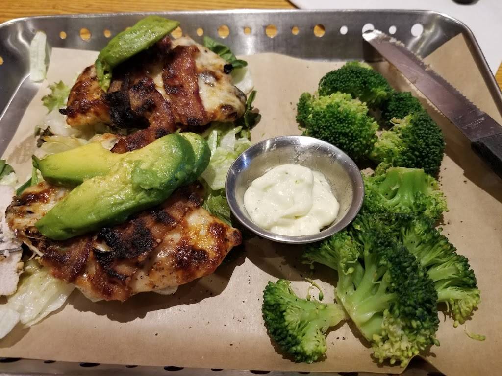 Chilis Grill & Bar | meal takeaway | 2612 N 75th Ave, Phoenix, AZ 85035, USA | 6238498847 OR +1 623-849-8847