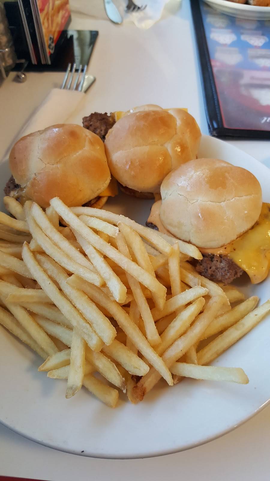 Steak n Shake | restaurant | 8477 US-64, Memphis, TN 38133, USA | 9013805880 OR +1 901-380-5880