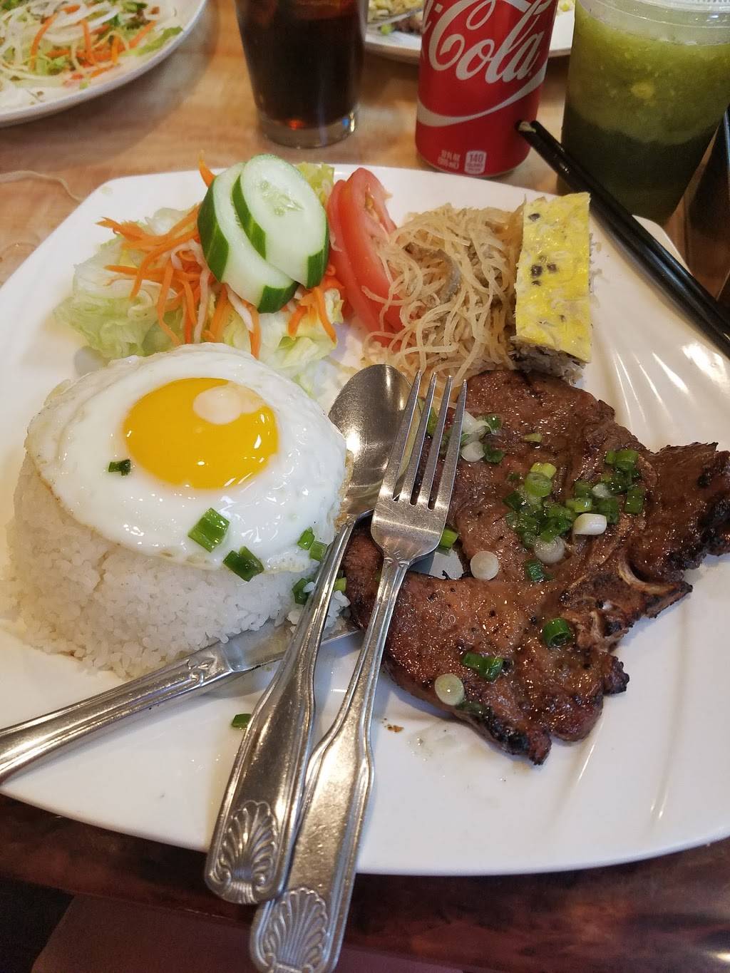 Huong Tram | restaurant | 1601 Washington Ave, Philadelphia, PA 19146, USA | 2155454067 OR +1 215-545-4067