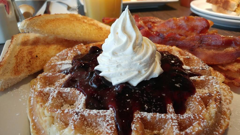 Dinos Grillhouse | restaurant | 15 King St W, Ingersoll, ON N5C 2J2, Canada | 5194250937 OR +1 519-425-0937