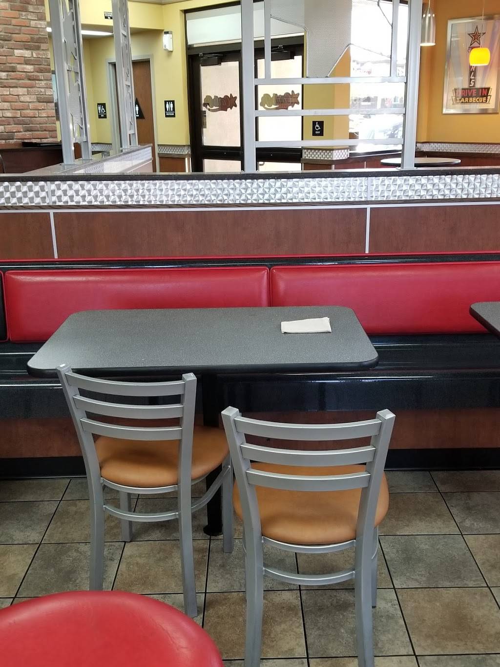 Carls Jr. | restaurant | 715 S Green Valley Pkwy, Henderson, NV 89052, USA | 7022400104 OR +1 702-240-0104