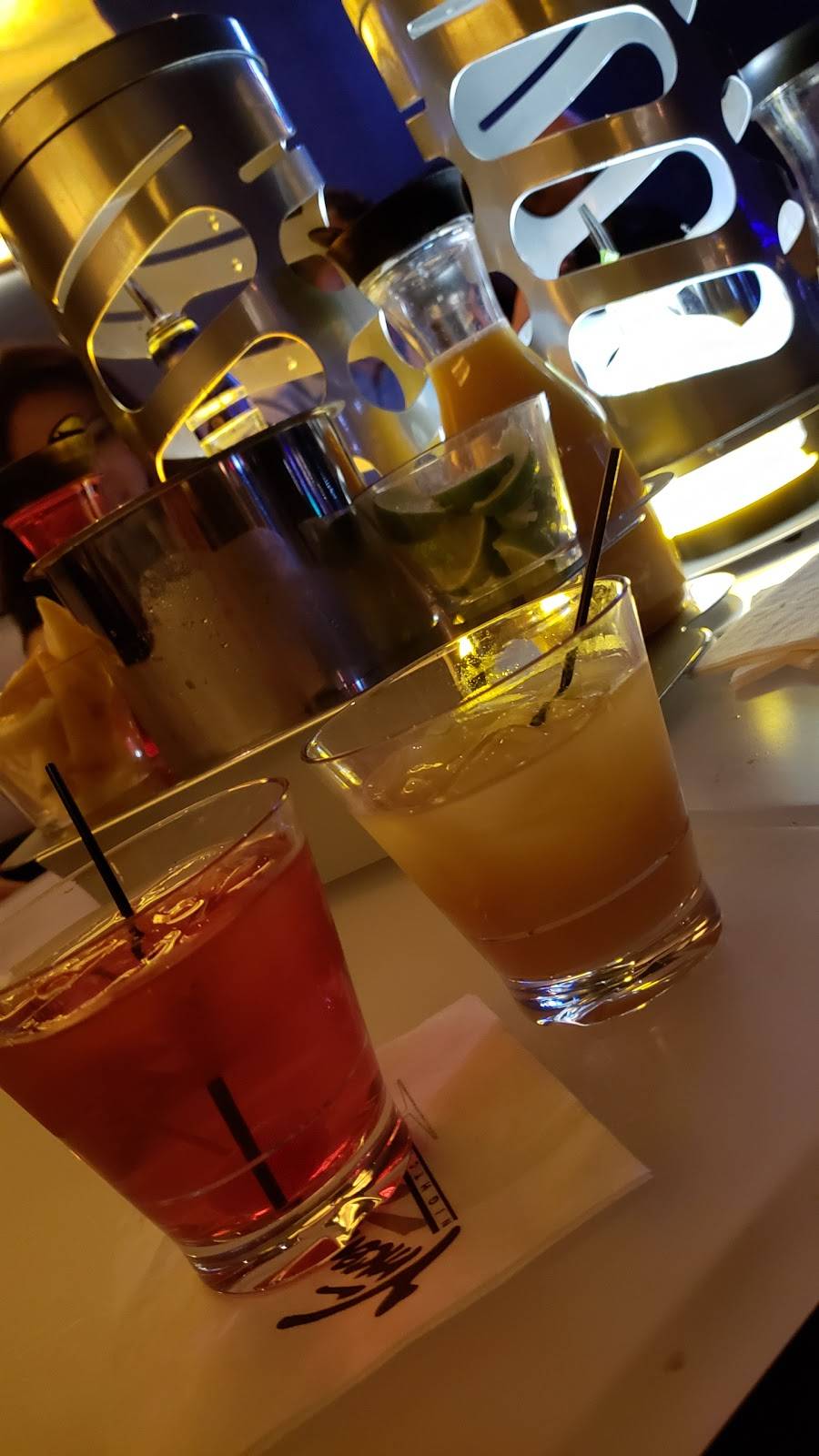 Vincents Nightclub | restaurant | 6 Billings St, Randolph, MA 02368, USA | 7819864000 OR +1 781-986-4000