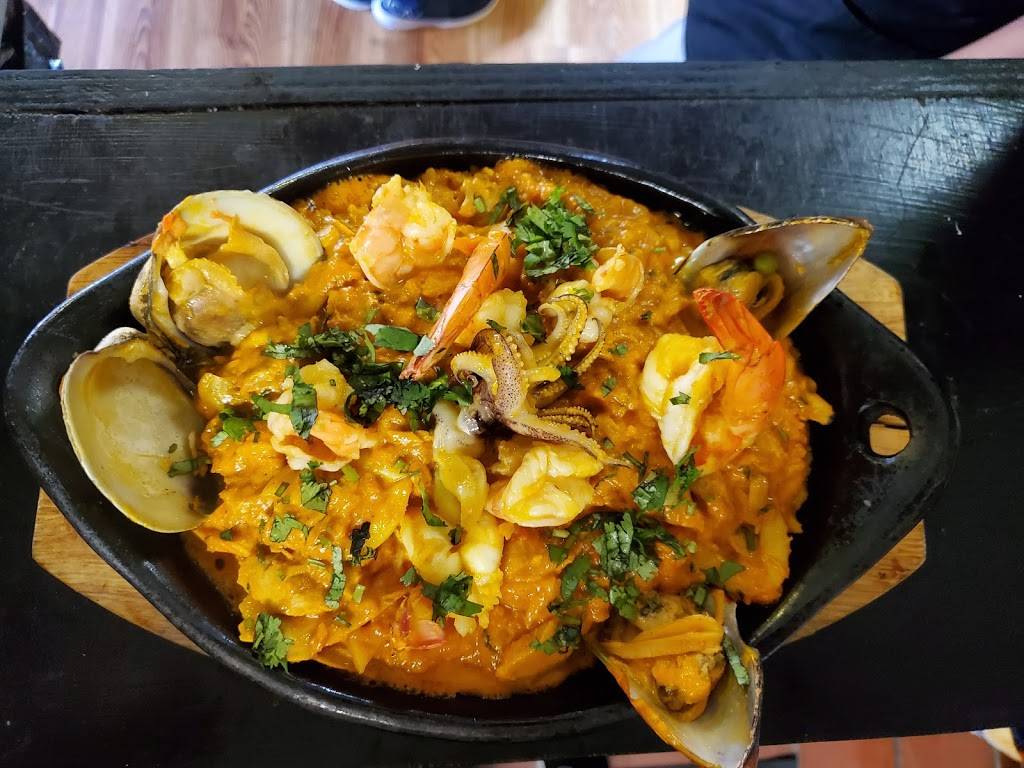 La Hueca | restaurant | 9321 37th Ave, Jackson Heights, NY 11372, USA | 7186852212 OR +1 718-685-2212