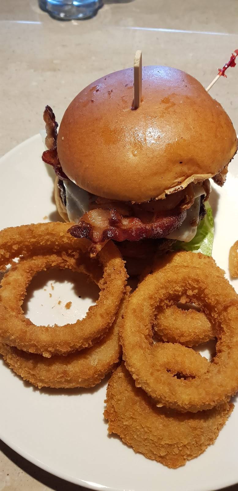 Applebees Grill + Bar | restaurant | 2046 W Redlands Blvd, Redlands, CA 92373, USA | 9093357372 OR +1 909-335-7372