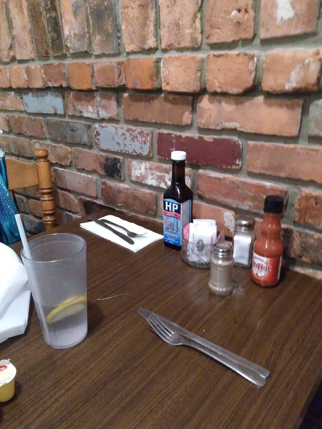 Fregos Grillhouse & Bar | restaurant | 312 Lake St, St. Catharines, ON L2N 4H4, Canada | 9059347715 OR +1 905-934-7715