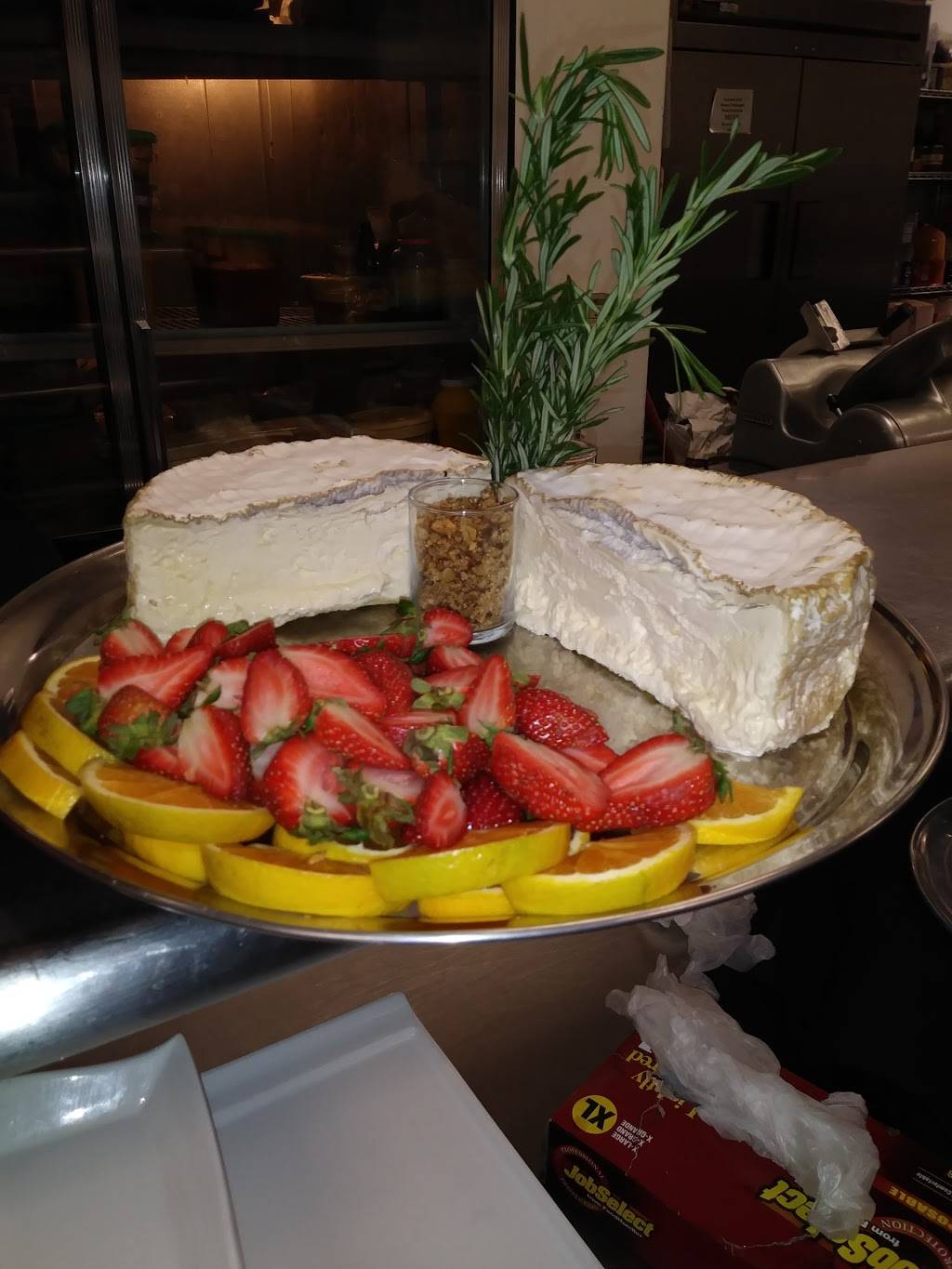 Molinaris | restaurant | 8900 Mentor Ave, Mentor, OH 44060, USA | 4409742750 OR +1 440-974-2750