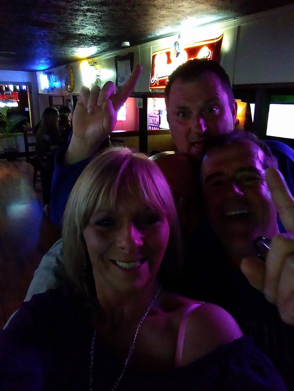 Hollys Pour House | restaurant | 907 Ulrich Ave, Louisville, KY 40219, USA | 5029660654 OR +1 502-966-0654