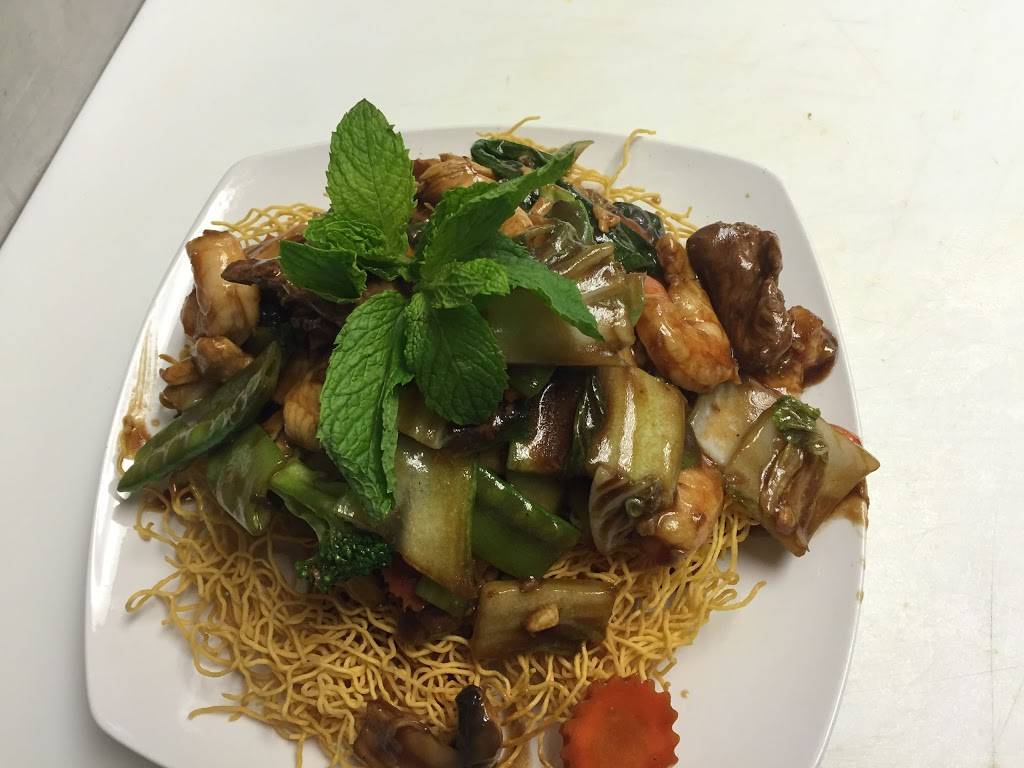 Totties Asian Kitchen | restaurant | 6245 E Bell Rd #105, Scottsdale, AZ 85254, USA | 4809910559 OR +1 480-991-0559