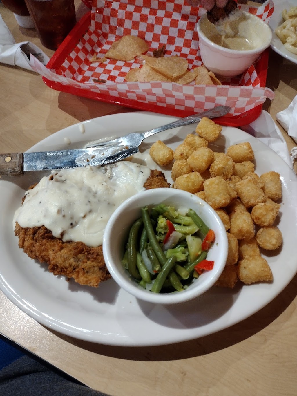 Mott Steak & Chop | restaurant | 323 Main St, Stockton, KS 67669, USA | 7854152210 OR +1 785-415-2210