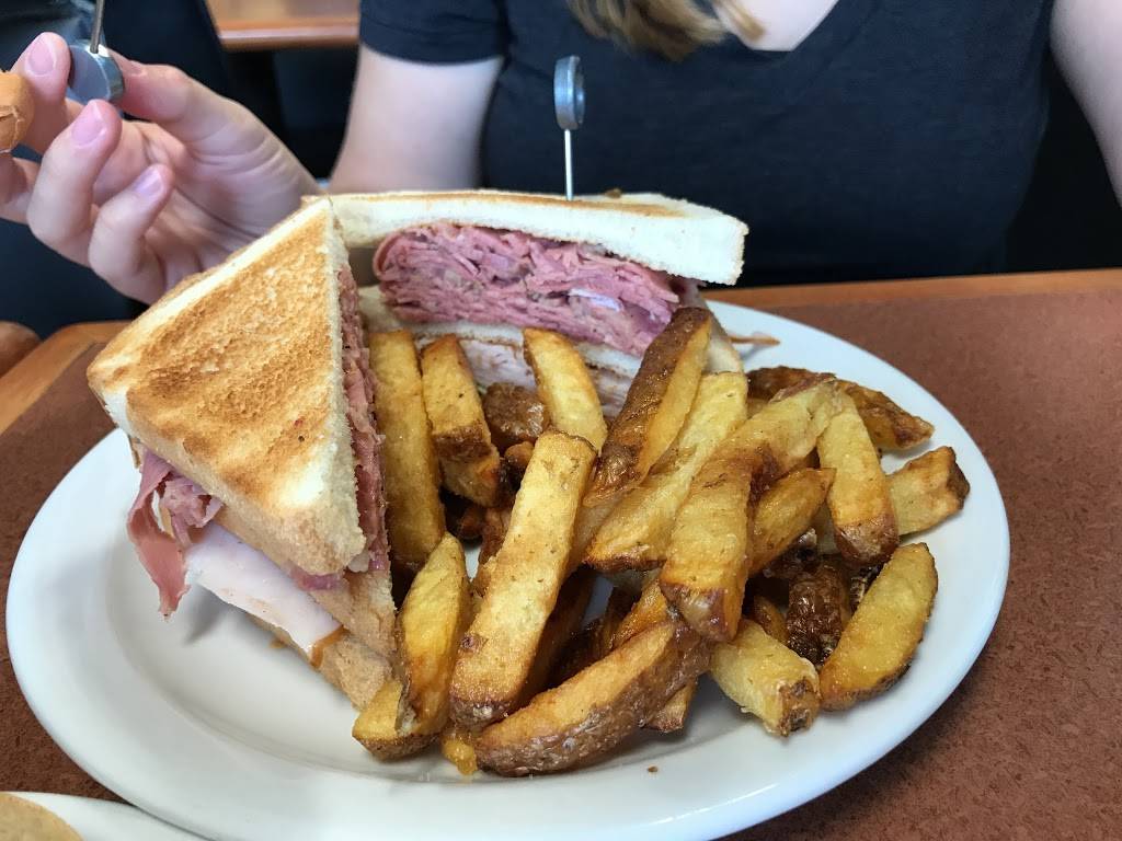 Pancers Deli Emporium | restaurant | 9960 Dufferin St #12, Maple, ON L6A 4K5, Canada | 9054171719 OR +1 905-417-1719