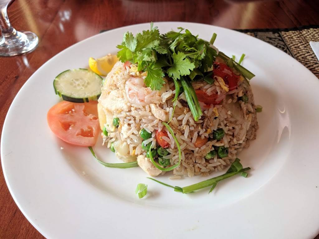 Chada Thai Bistro | restaurant | 96 W Old Country Rd, Hicksville, NY 11801, USA | 5169340717 OR +1 516-934-0717