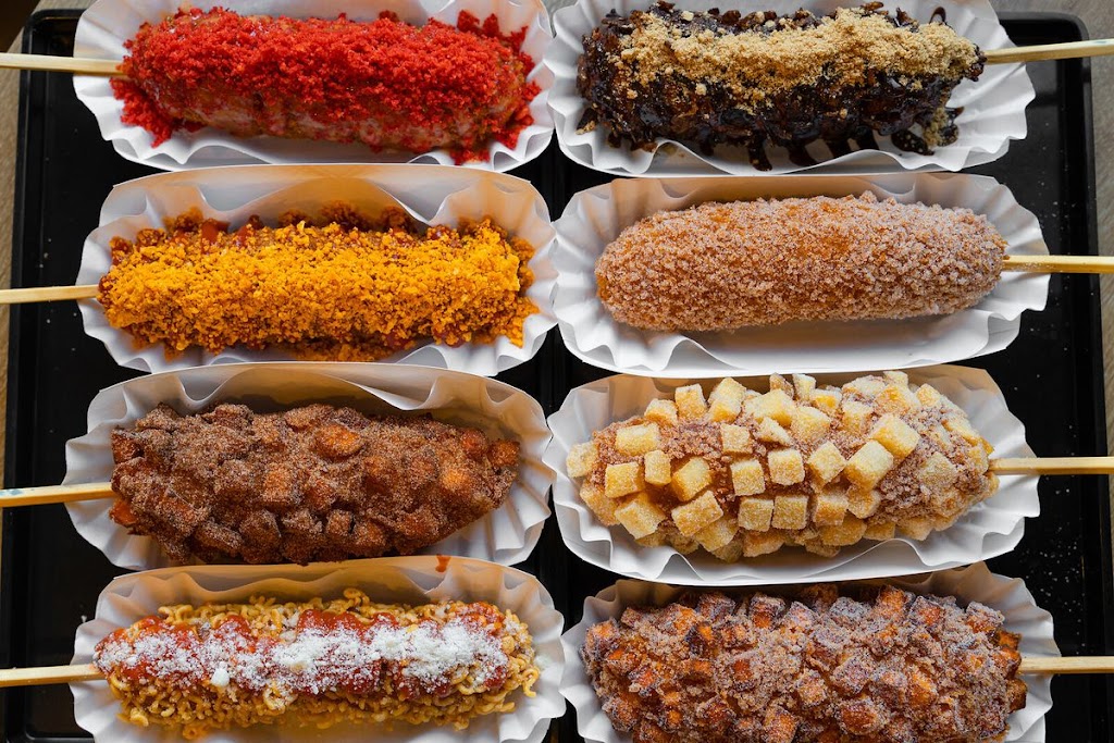 Kong Dog | restaurant | 2411 N Clark St, Chicago, IL 60614, USA | 7737709161 OR +1 773-770-9161
