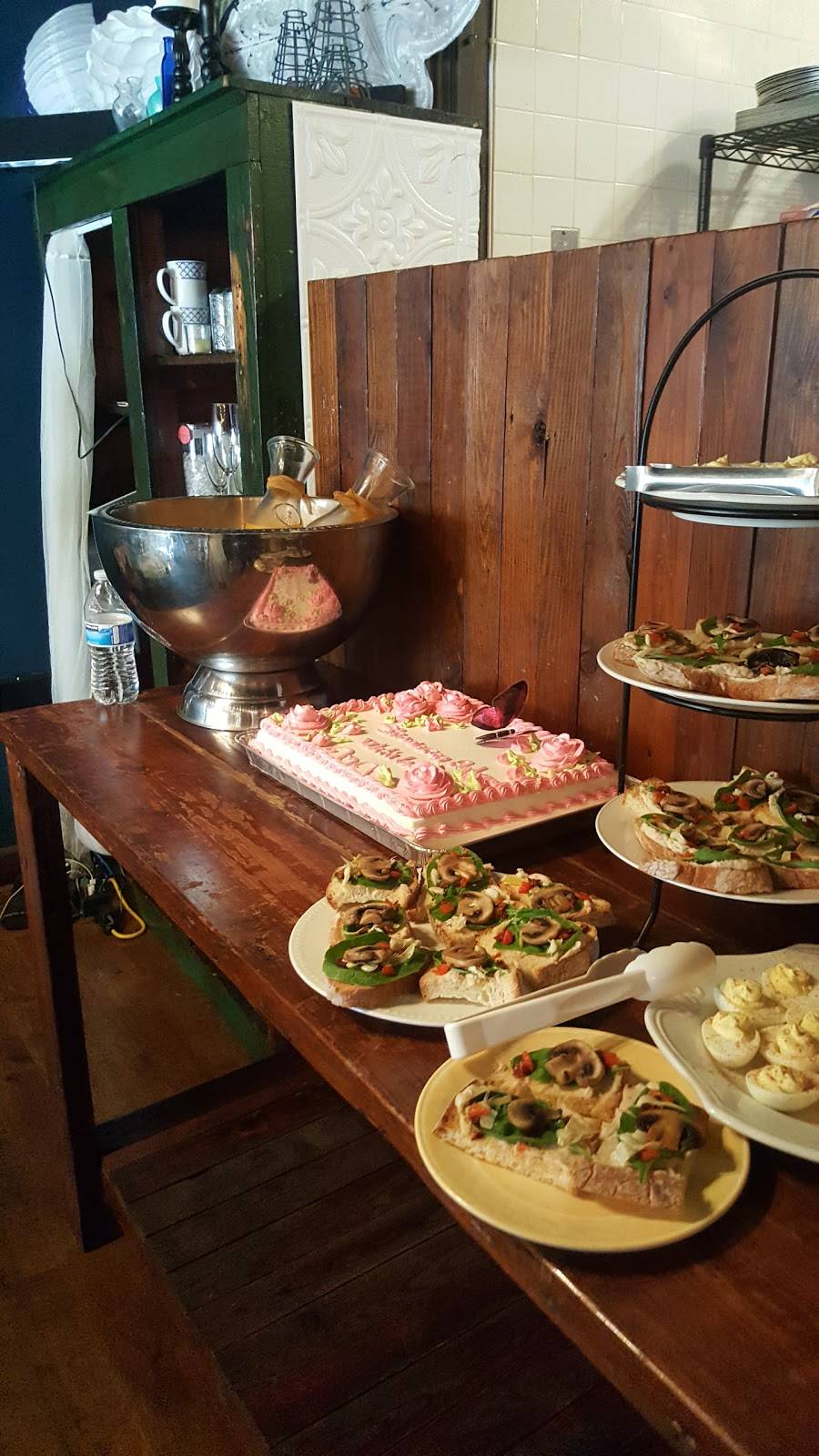 Fennel & Iris | cafe | 1652 W Belmont Ave, Chicago, IL 60657, USA | 7736878442 OR +1 773-687-8442