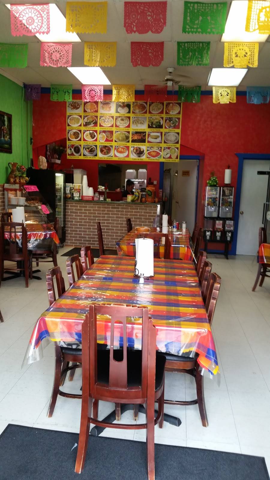 El Huarache De Maria | restaurant | 5108 W Fullerton Ave, Chicago, IL 60639, USA | 7736885024 OR +1 773-688-5024