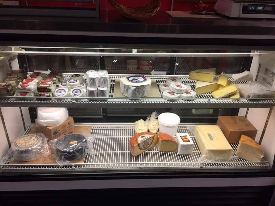 Red White Bleu & Brew | restaurant | 4207 Germanna Hwy, Locust Grove, VA 22508, USA | 5404120820 OR +1 540-412-0820