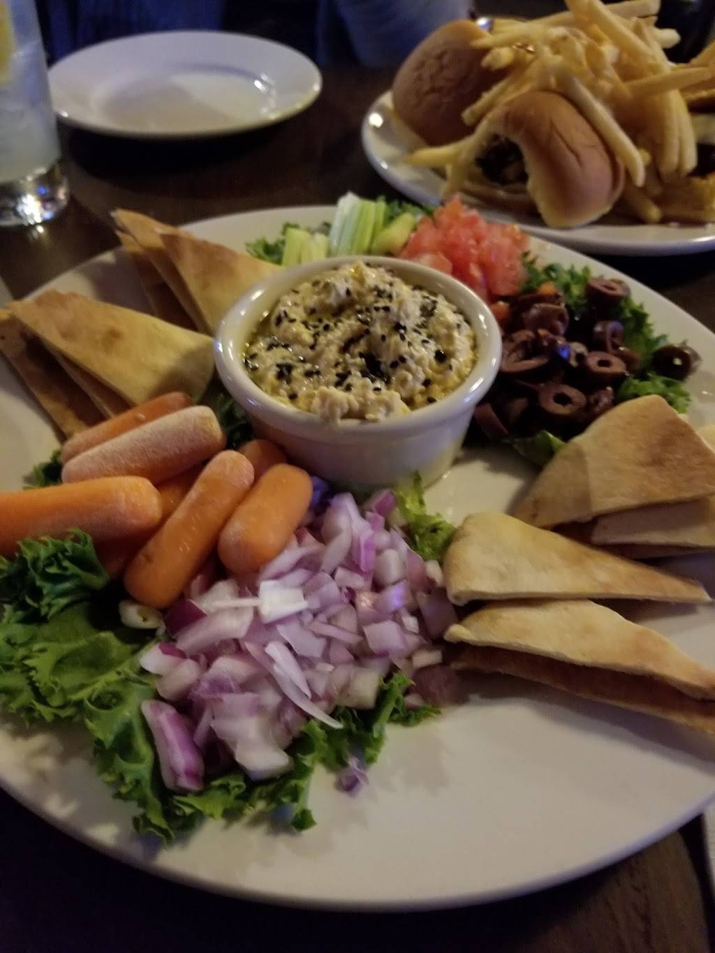 Wood-n-Tap | restaurant | 236 Hartford Turnpike, Vernon, CT 06066, USA | 8608726700 OR +1 860-872-6700