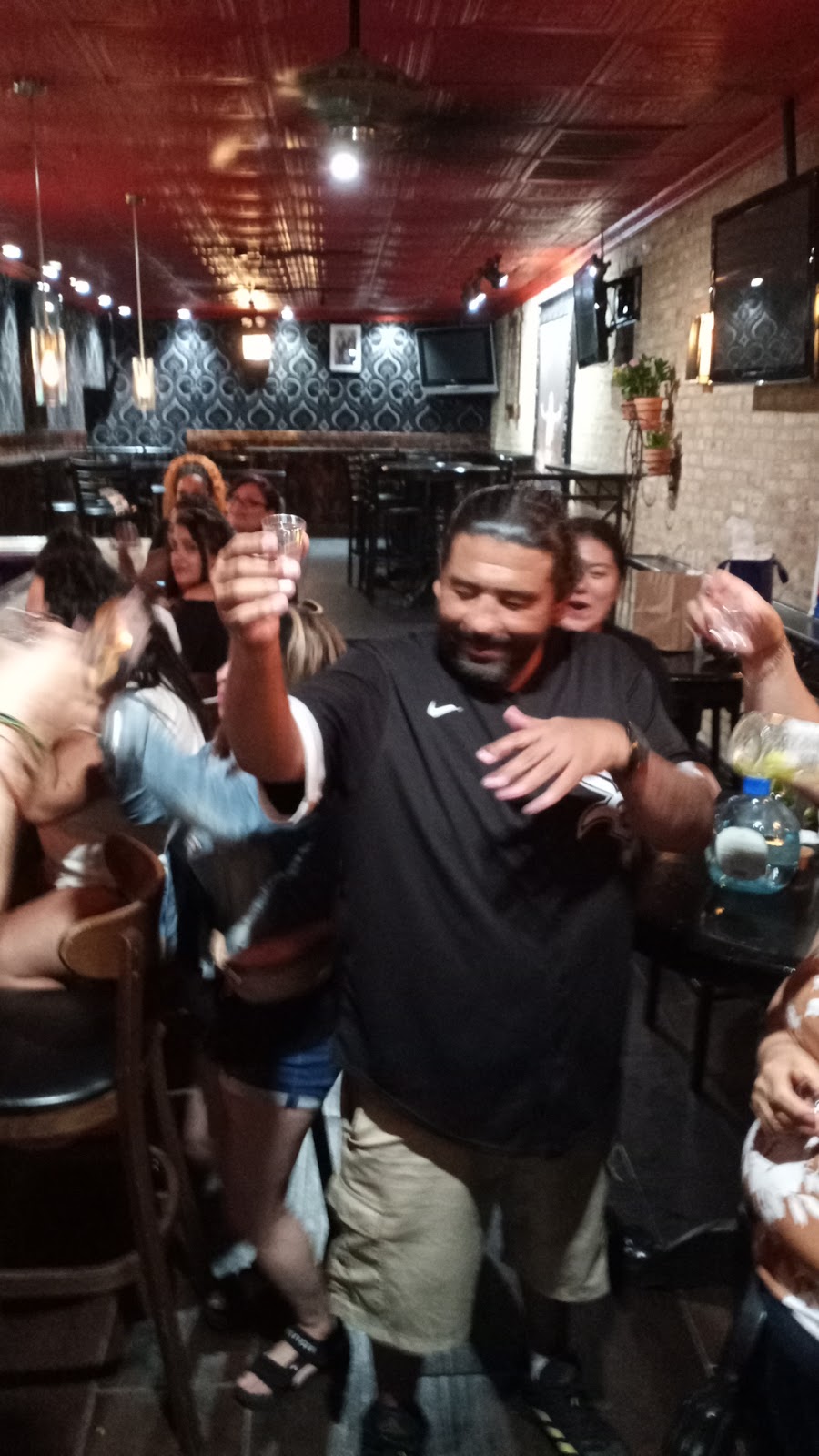 Hacienda D’Suarez | restaurant | 3466A N Clark St, Chicago, IL 60657, USA | 7733607235 OR +1 773-360-7235