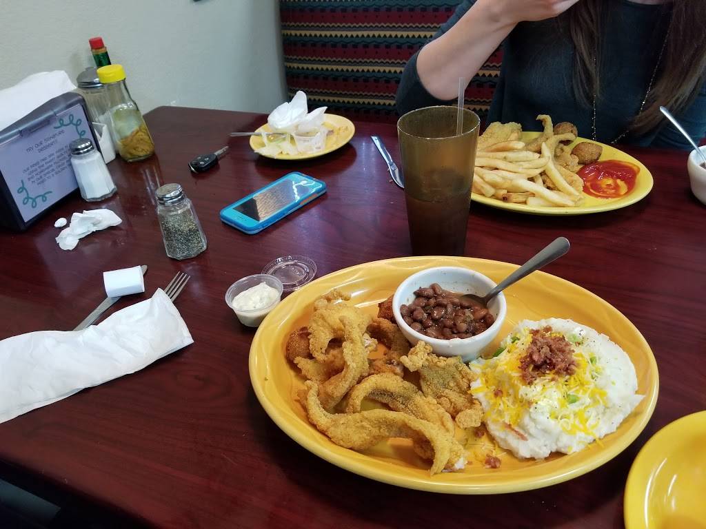 Country Cottage | restaurant | 1083 Hazel St, Arcadia, LA 71001, USA | 3182633212 OR +1 318-263-3212