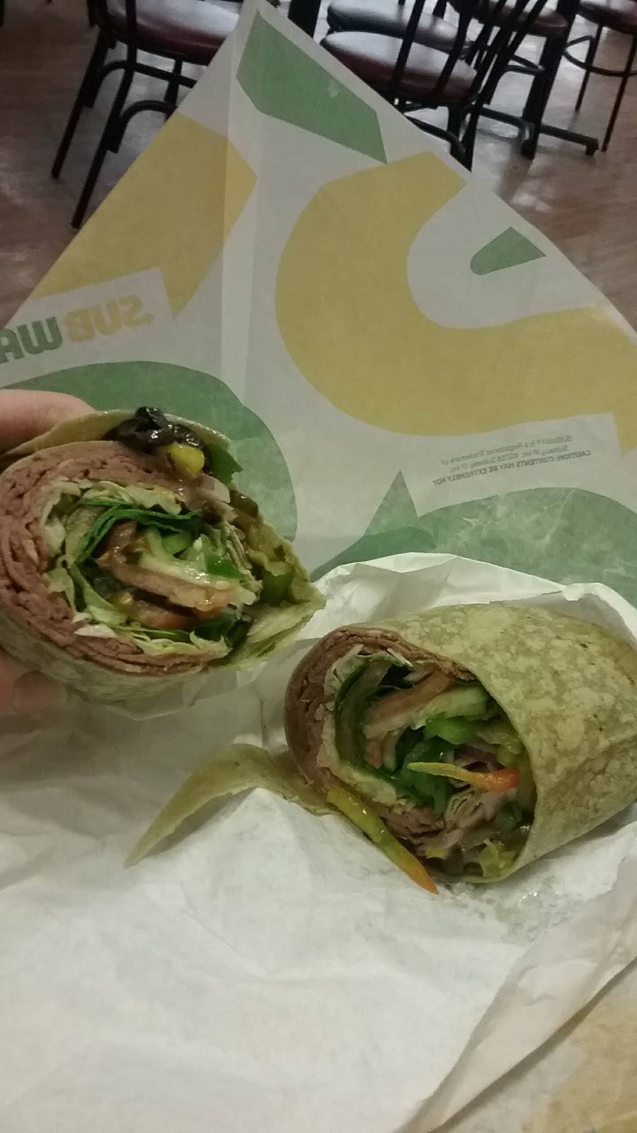 Subway | restaurant | 377 N Rolling Meadows Dr, Fond du Lac, WI 54937, USA | 9209212322 OR +1 920-921-2322